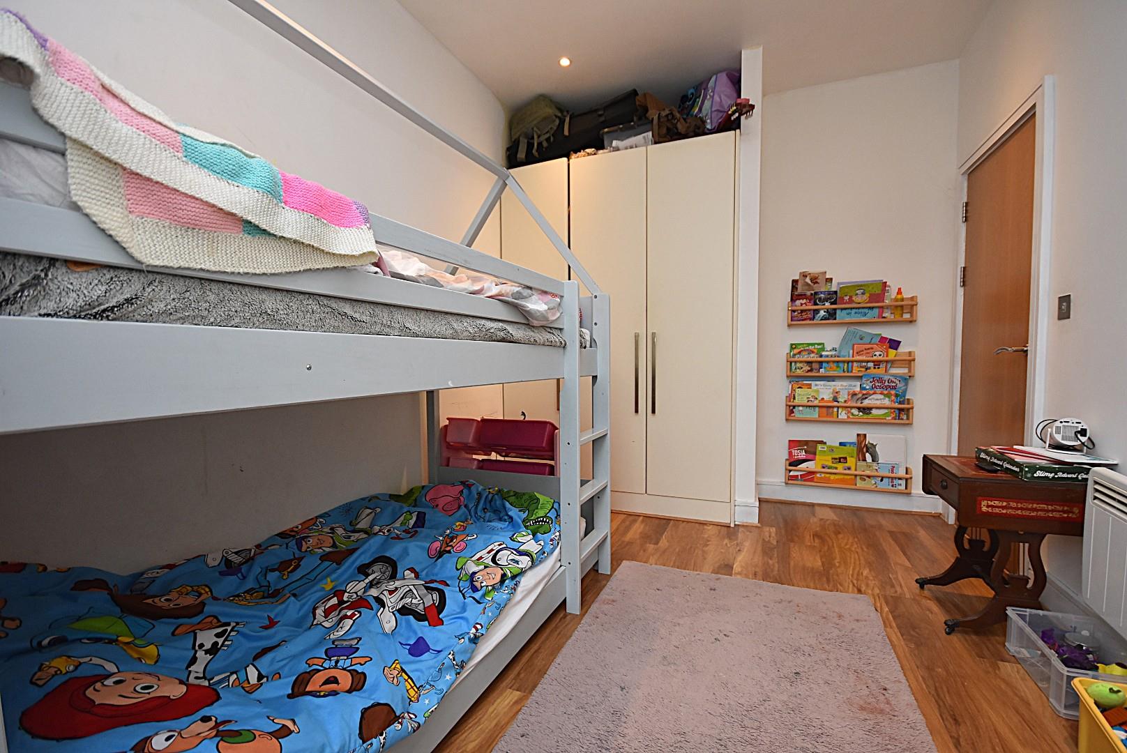 21 Courtlands, Hayes Point, Sully, CF63 2PN